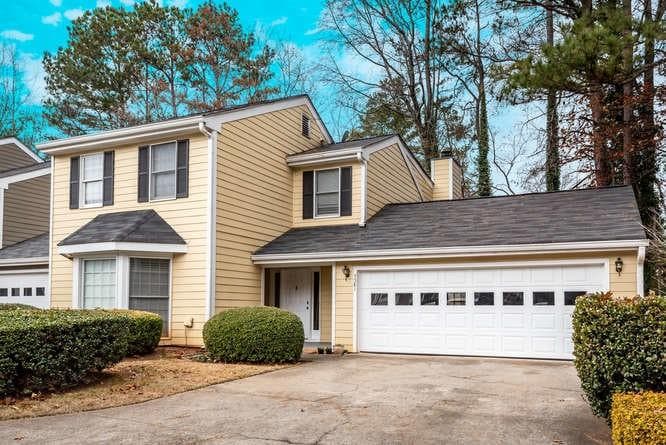4581 Village Oaks Court, Dunwoody, GA 30338 — most recent listing photo