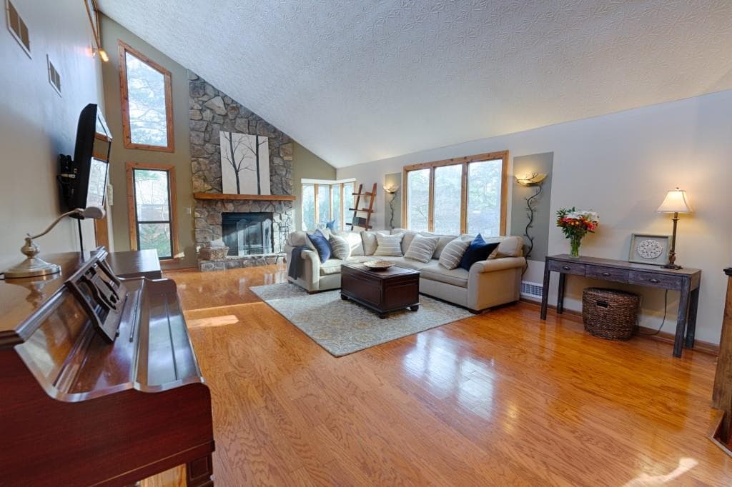 2165 Wenlok Trail, Marietta, GA 30066 — most recent listing photo