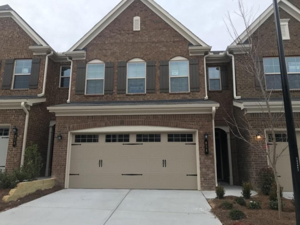 624 Bluffview Drive, Lawrenceville, GA 30043 — most recent listing photo