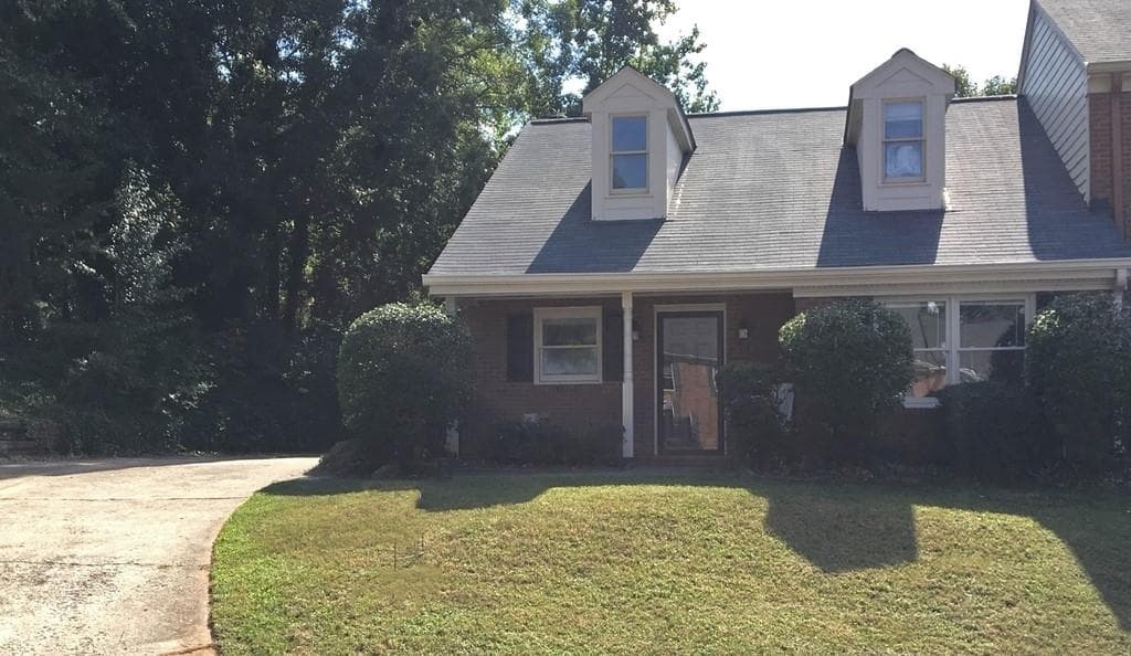 3 bedroom, 3 bathroom townhouse sold at 350 Forestgate Court, Sandy Springs, GA 30350