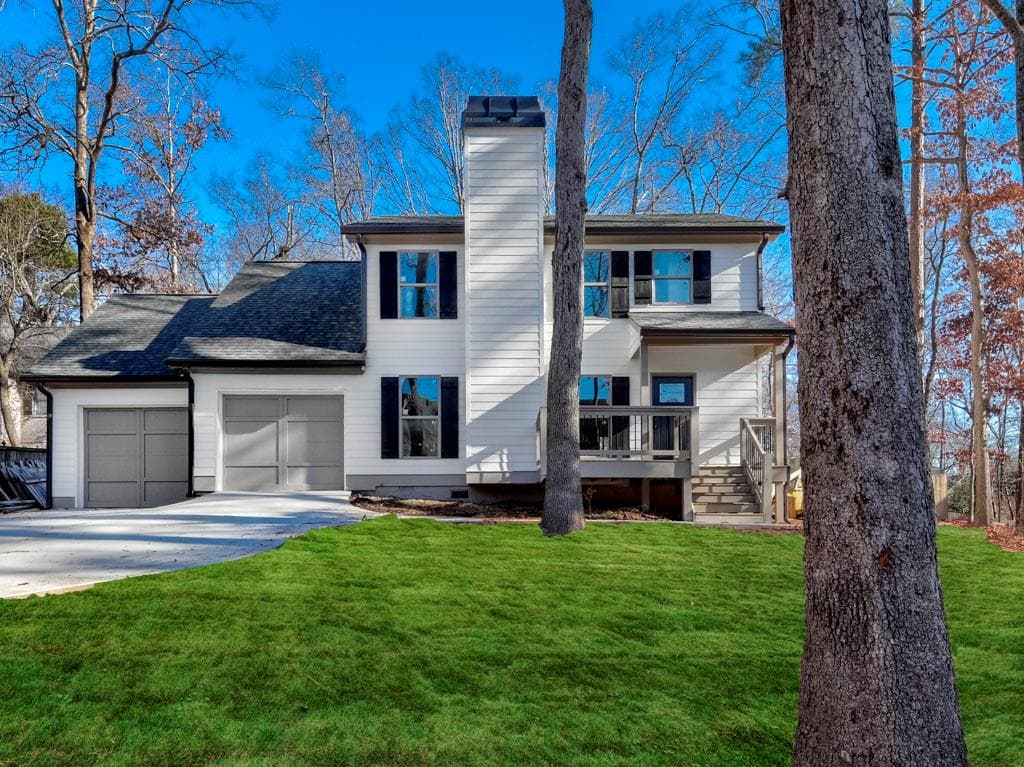 3 bedroom, 3 bathroom, 1,765 sq ft single family residence sold at 1040 Pitts Road, Sandy Springs, GA 30350