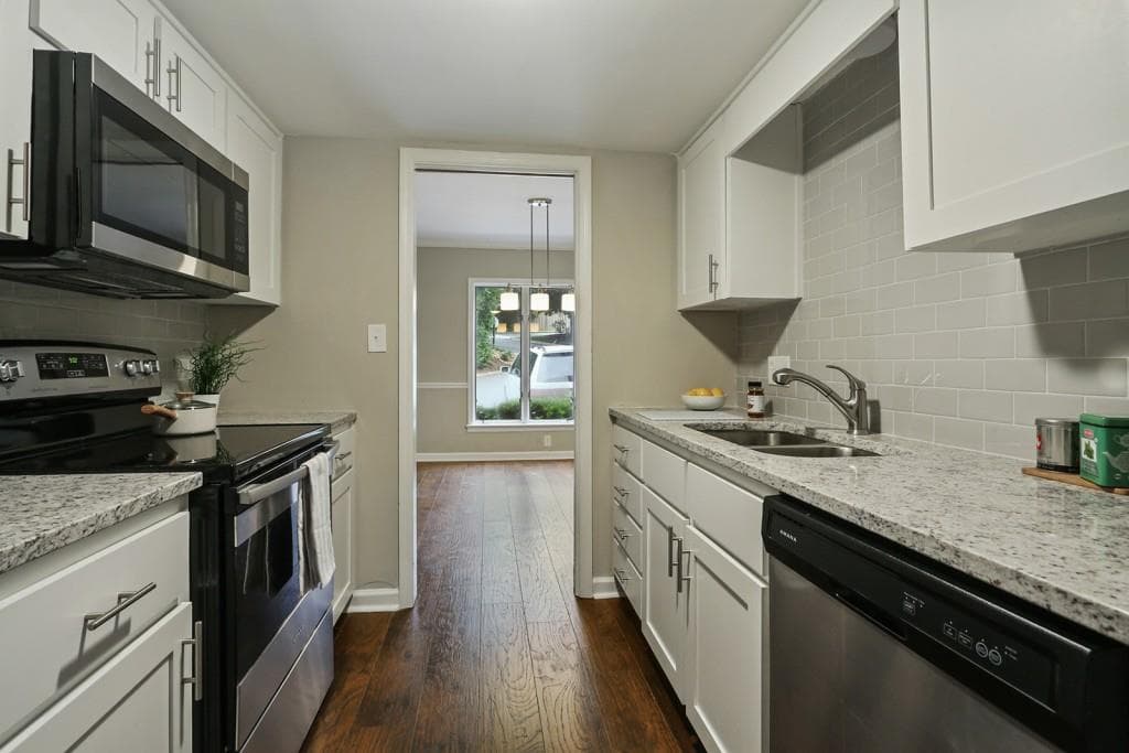 3 bedroom, 4 bathroom, 1,798 sq ft townhouse sold at 3 Ivy Trail, Atlanta, GA 30342