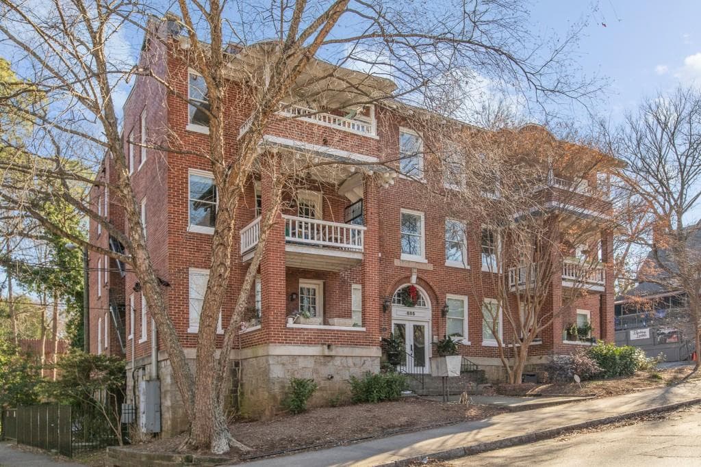 1 bedroom, 1 bathroom, 730 sq ft condominium sold at 685 Argonne Avenue 8, Atlanta, GA 30308