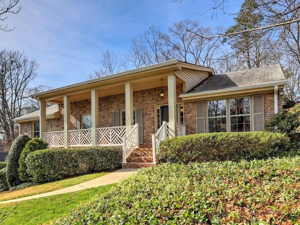 7240 Wynhill Drive, Sandy Springs, GA 30328 — most recent listing photo