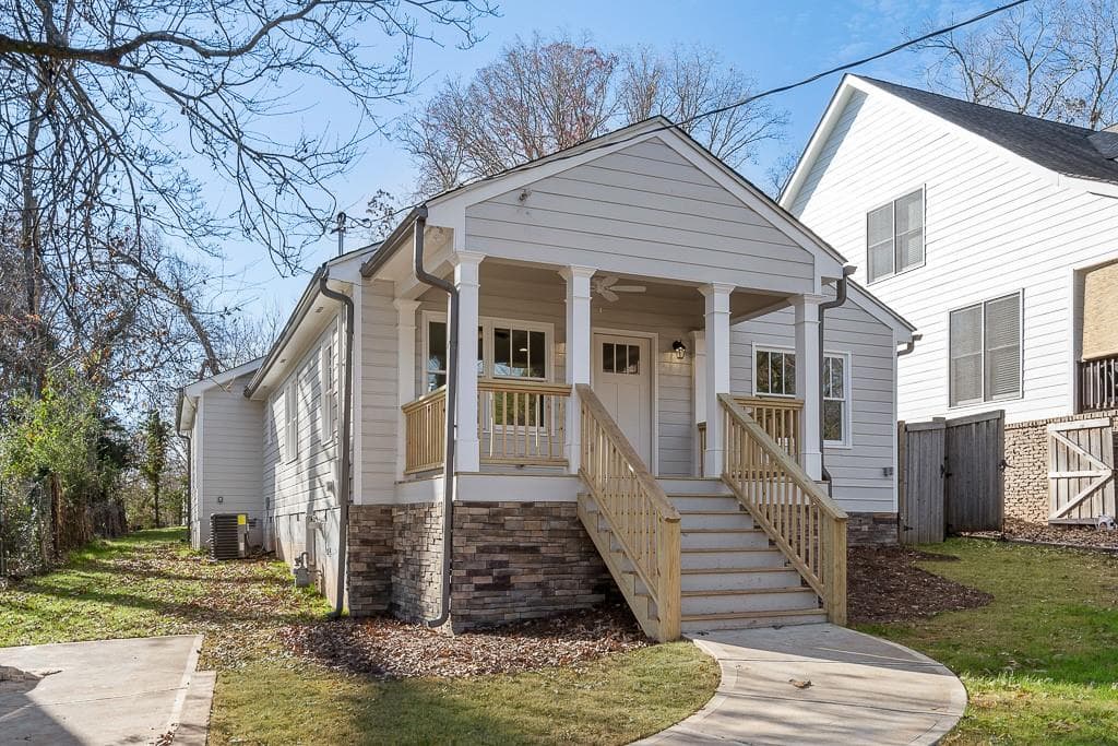 3 bedroom, 2 bathroom, 1,500 sq ft single family residence sold at 3123 Alston Drive, Decatur, GA 30032