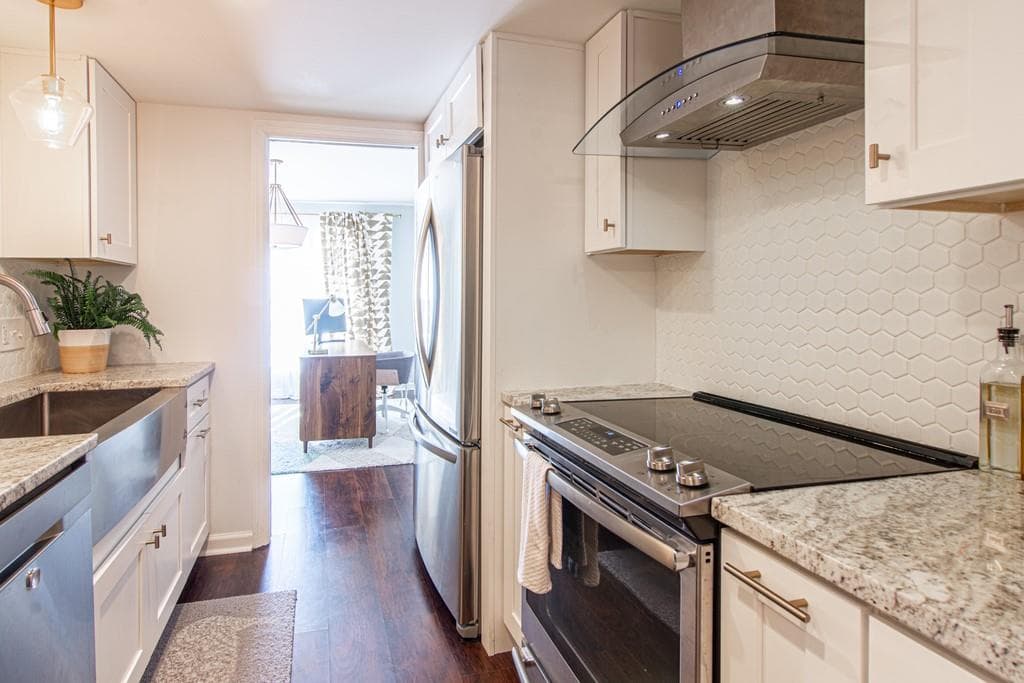 2 bedroom, 3 bathroom, 1,588 sq ft townhouse sold at 27 Ivy Gates, Atlanta, GA 30342