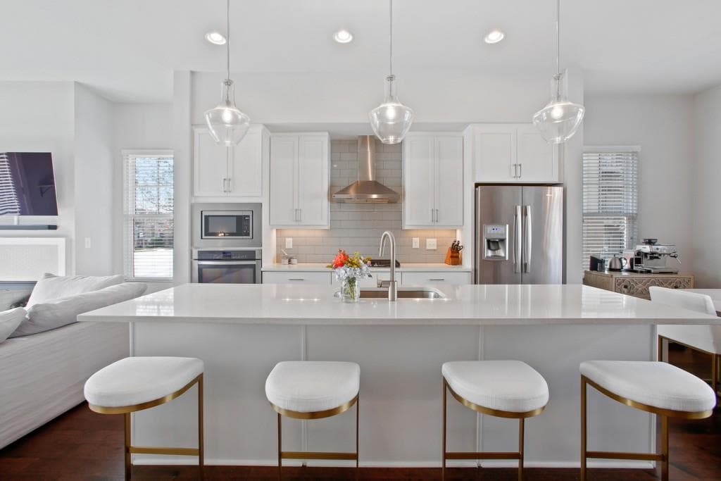 701 Taylor Court, Atlanta, GA 30324 — most recent listing photo