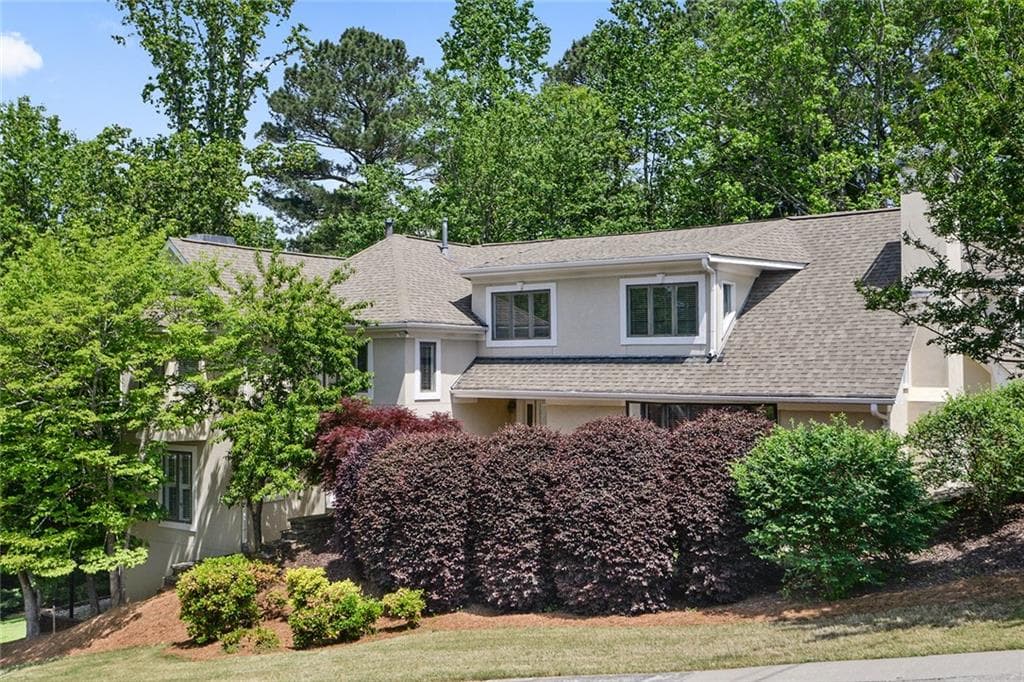 6274 Woodlake Drive, Buford, GA 30518 — most recent listing photo