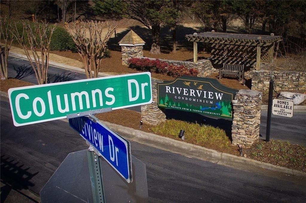 805 Riverview Drive, Marietta, GA 30067 — most recent listing photo