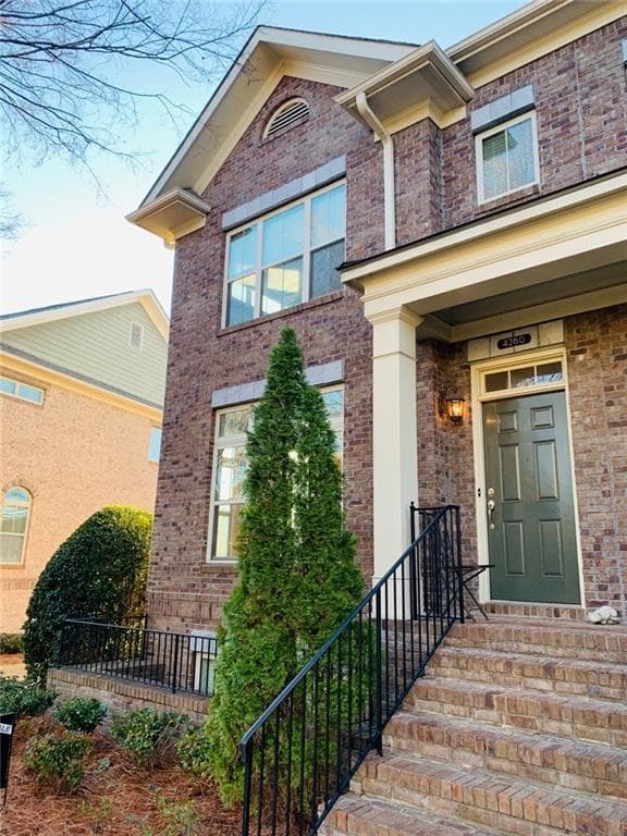 3 bedroom, 4 bathroom, 2,220 sq ft townhouse sold at 4260 Baverton Drive, Suwanee, GA 30024