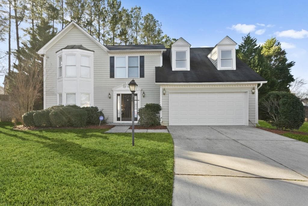 3 bedroom, 3 bathroom, 2,072 sq ft single family residence sold at 2964 ABBOTTS OAK Way, Duluth, GA 30097