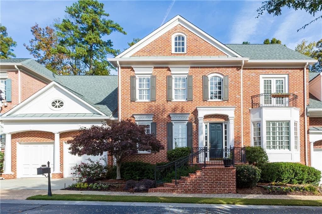 5 bedroom, 4 bathroom, 4,600 sq ft townhouse sold at 535 Enclave Circle, Atlanta, GA 30342