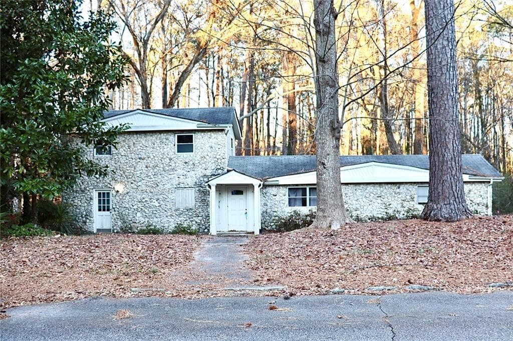 3 bedroom, 3 bathroom, 1,768 sq ft single family residence sold at 2719 Winding Lane, Brookhaven, GA 30319
