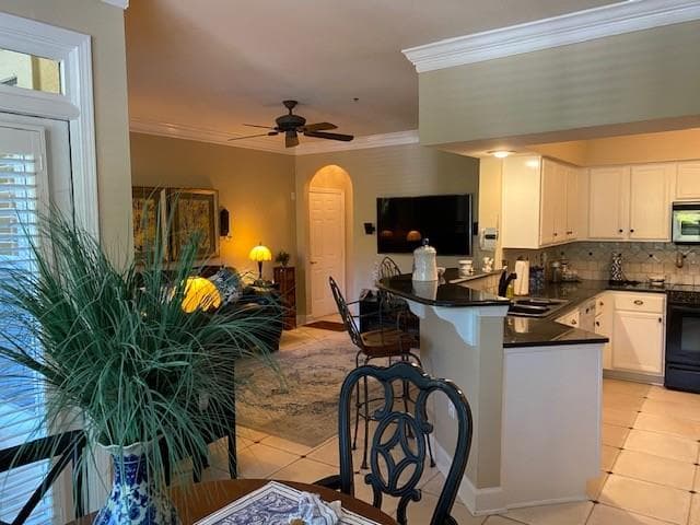 2 bedroom, 2 bathroom, 1,402 sq ft condominium sold at 3777 Peachtree Rd NE 716, Atlanta, GA 30319