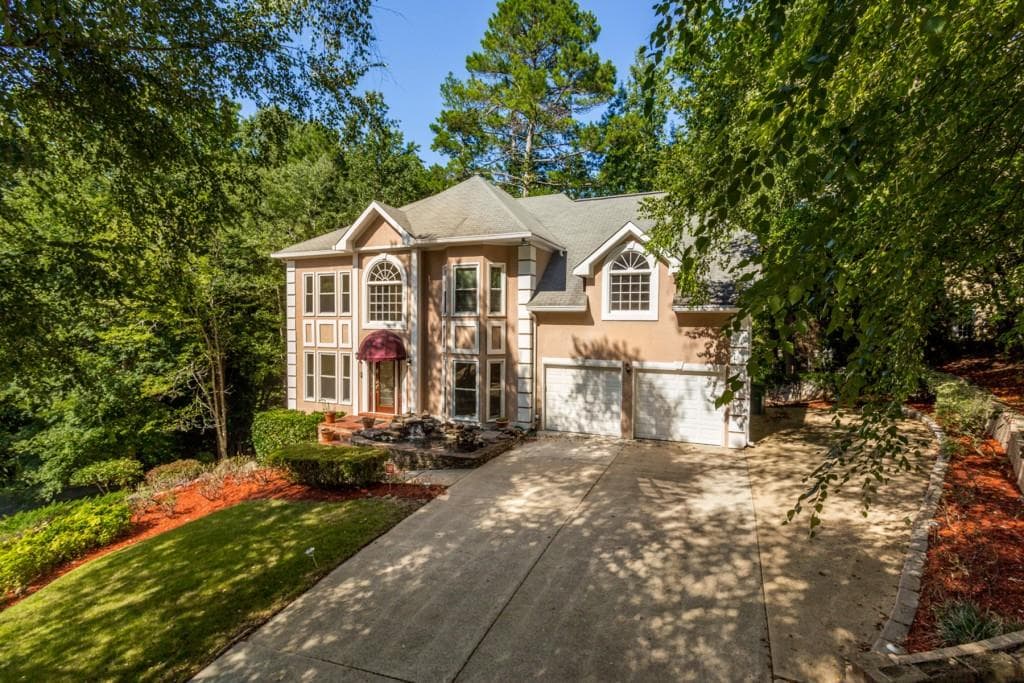 4 bedroom, 4 bathroom, 4,221 sq ft single family residence sold at 2605 Dering Gate Drive, Marietta, GA 30066