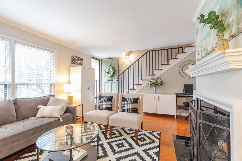 2 bedroom, 3 bathroom, 1,300 sq ft condominium sold at 108 Adrian Place, Atlanta, GA 30327