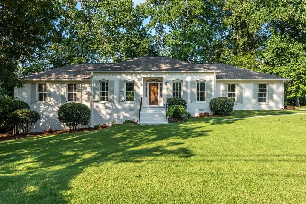 4 bedroom, 3 bathroom, 2,500 sq ft single family residence sold at 3138 Frontenac Court, Brookhaven, GA 30319