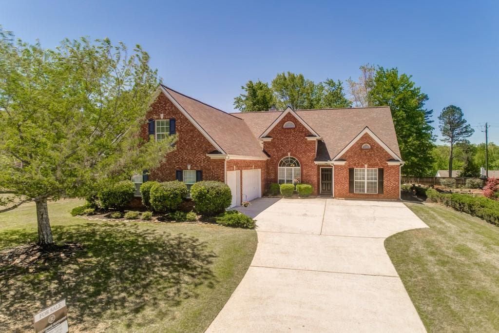 4 bedroom, 2 bathroom, 2,819 sq ft single family residence sold at 100 SHOAL CREEK Court, Dawsonville, GA 30534