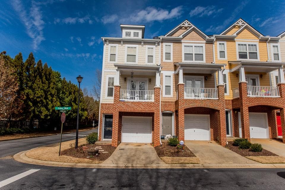 2 bedroom, 3 bathroom, 1,216 sq ft townhouse sold at 3334 Galley Walk, Alpharetta, GA 30004