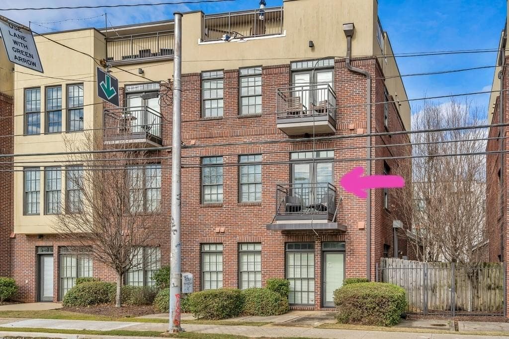1 bedroom, 1 bathroom, 912 sq ft condominium sold at 1300 Dekalb Avenue 123, Atlanta, GA 30307