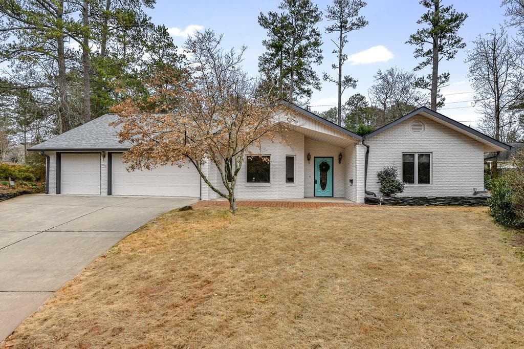 4 bedroom, 2 bathroom, 2,051 sq ft single family residence sold at 4028 Brookvine Court, Marietta, GA 30062