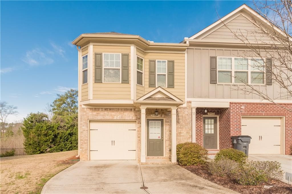 3 bedroom, 3 bathroom, 1,640 sq ft townhouse sold at 3954 Cyrus Crest Circle, Kennesaw, GA 30152