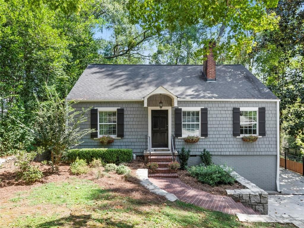 3 bedroom, 2 bathroom, 1,640 sq ft single family residence sold at 2129 Howell Mill Road, Atlanta, GA 30318