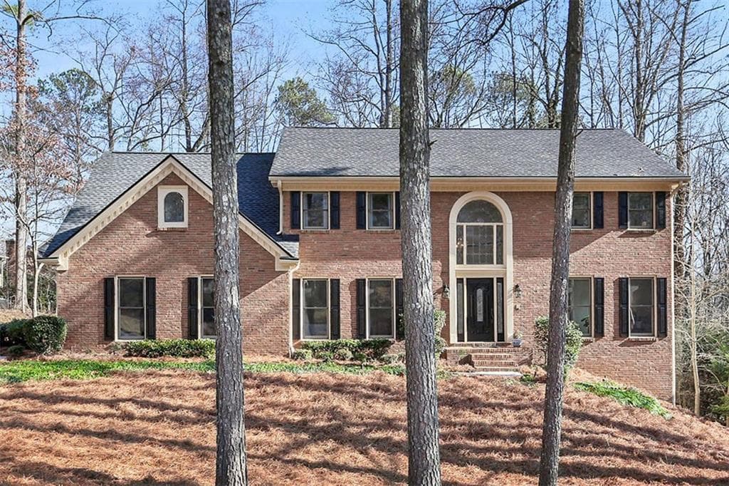5 bedroom, 4 bathroom, 3,425 sq ft single family residence sold at 2320 Roxburgh Drive, Roswell, GA 30076