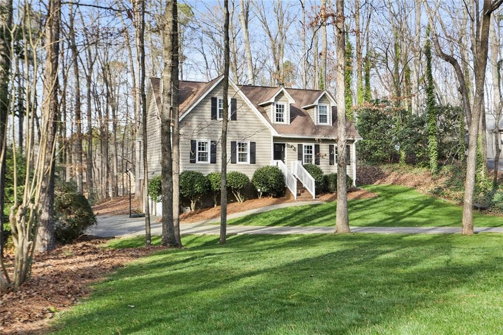 4 bedroom, 3 bathroom single family residence sold at 4715 Walden Lane, Marietta, GA 30062