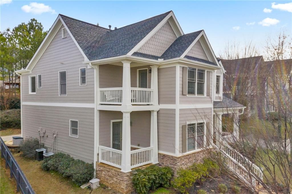 3 bedroom, 3 bathroom, 2,158 sq ft single family residence sold at 1589 Gilstrap Lane, Atlanta, GA 30318