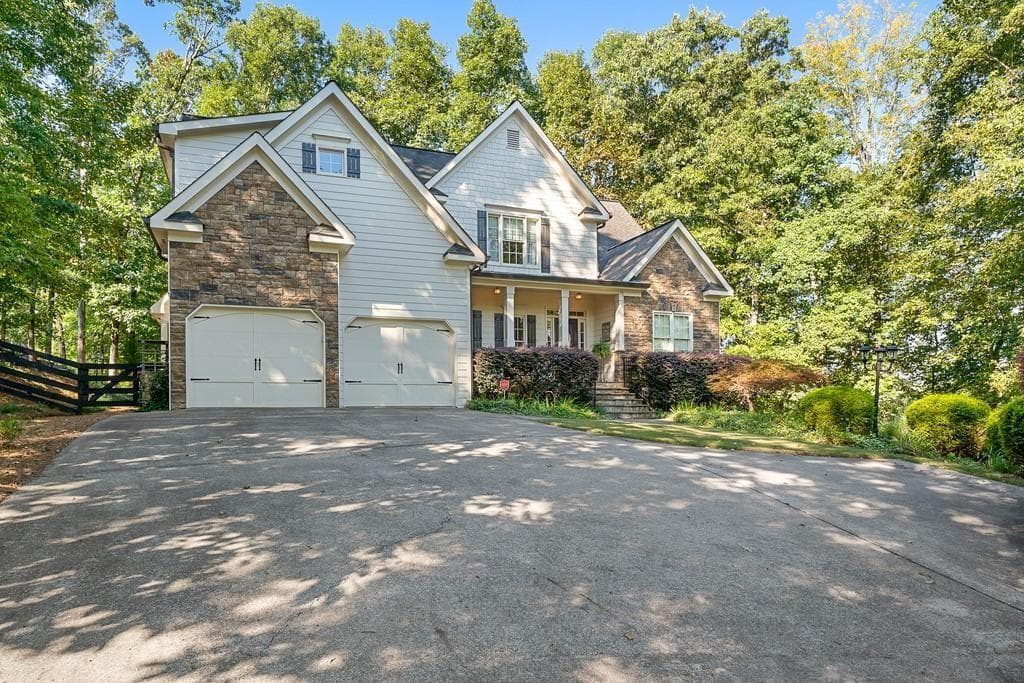 4 bedroom, 4 bathroom, 2,580 sq ft single family residence sold at 132 Royal Oaks Drive, Canton, GA 30115