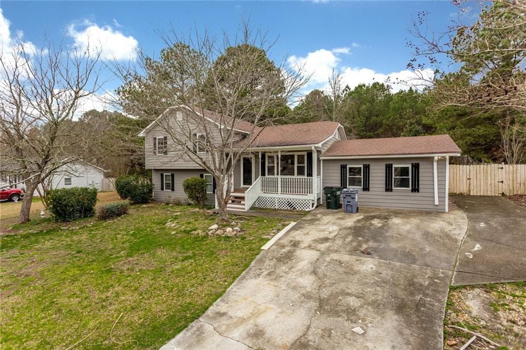 5 bedroom, 2 bathroom, 2,112 sq ft single family residence sold at 1390 Compton Woods Drive, Loganville, GA 30052