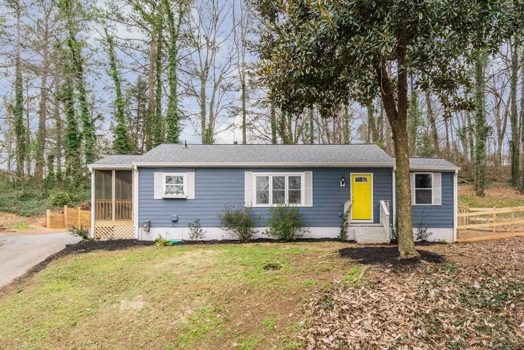 3 bedroom, 2 bathroom, 1,222 sq ft single family residence sold at 184 LEMON Court, Marietta, GA 30060