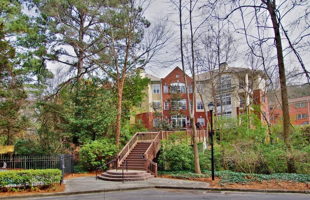 424 LINDBERGH Drive 107, Atlanta, GA 30305 — most recent listing photo