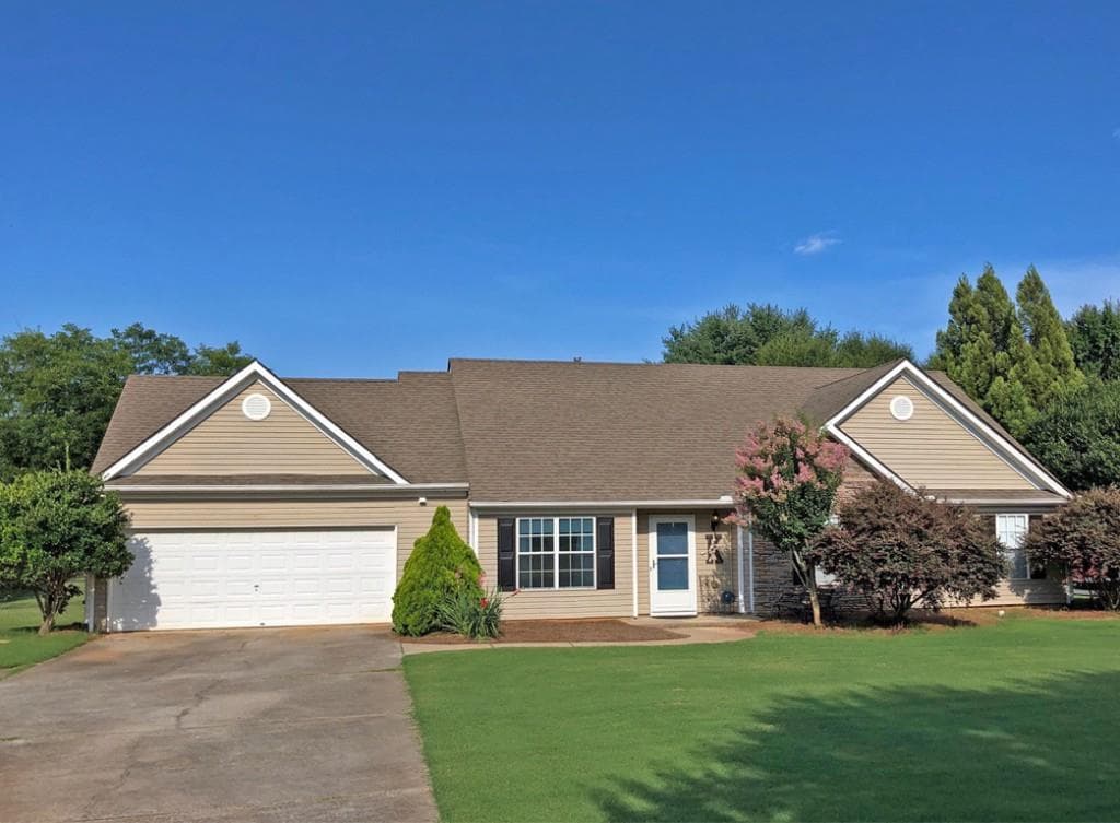 5 bedroom, 3 bathroom, 2,505 sq ft single family residence sold at 7865 Jot Em Down Road, Gainesville, GA 30506