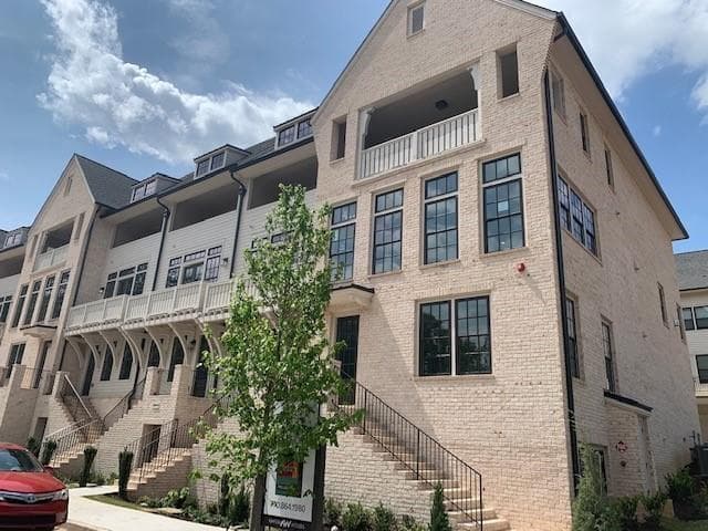 6815 Prelude Drive 272, Sandy Springs, GA 30328 — most recent listing photo