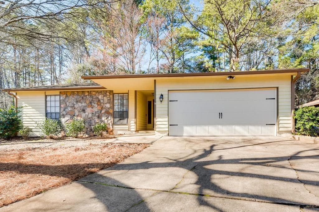 3 bedroom, 2 bathroom, 1,575 sq ft single family residence sold at 1245 TERRAMONT Drive, Roswell, GA 30076