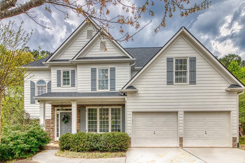 5 bedroom, 4 bathroom, 3,216 sq ft single family residence sold at 706 Dove Chase, Canton, GA 30114