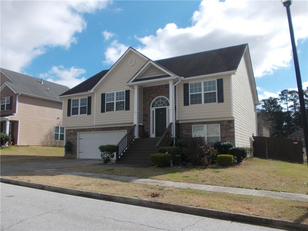 5 bedroom, 3 bathroom, 2,617 sq ft single family residence sold at 1140 Rose Terrace Circle, Loganville, GA 30052