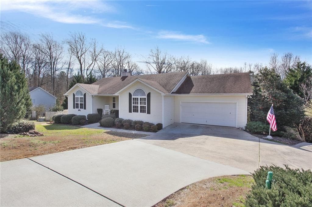 335 Hickory Bluff, Braselton, GA 30517 — most recent listing photo