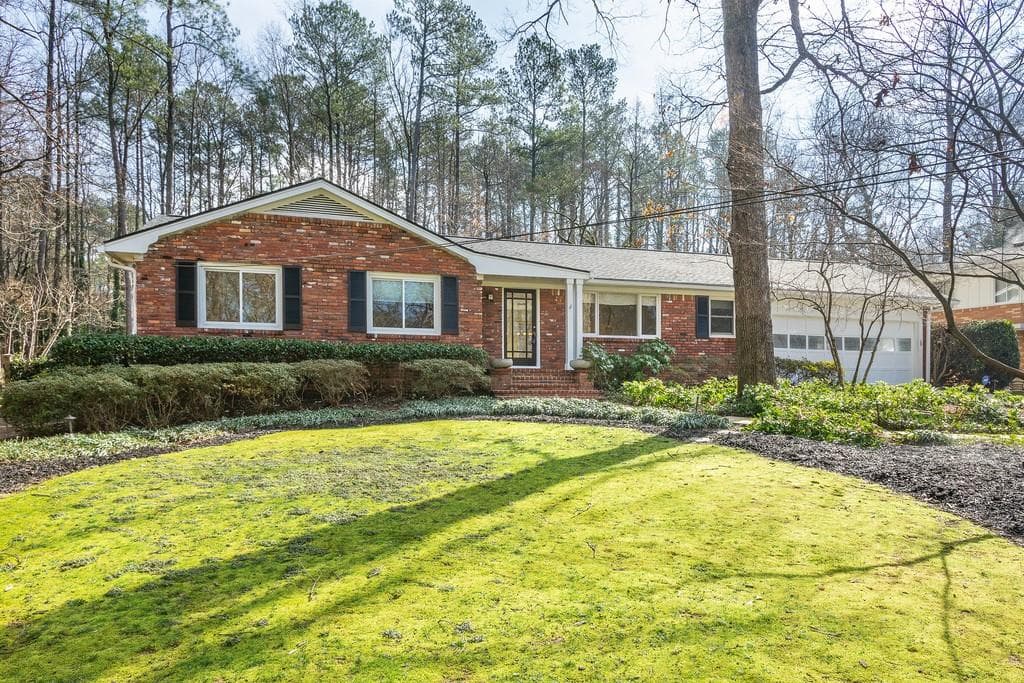3 bedroom, 2 bathroom, 1,450 sq ft single family residence sold at 4241 King Valley Drive, Smyrna, GA 30082