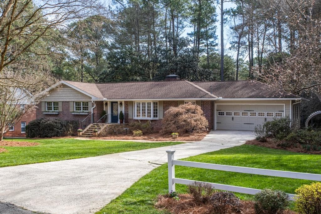 3 bedroom, 3 bathroom, 1,599 sq ft single family residence sold at 1829 Audubon Drive, Atlanta, GA 30329
