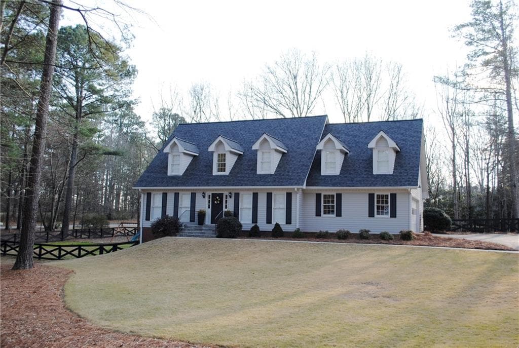 4 bedroom, 3 bathroom, 3,300 sq ft single family residence sold at 275 Autumn Wood Lane, Roswell, GA 30075