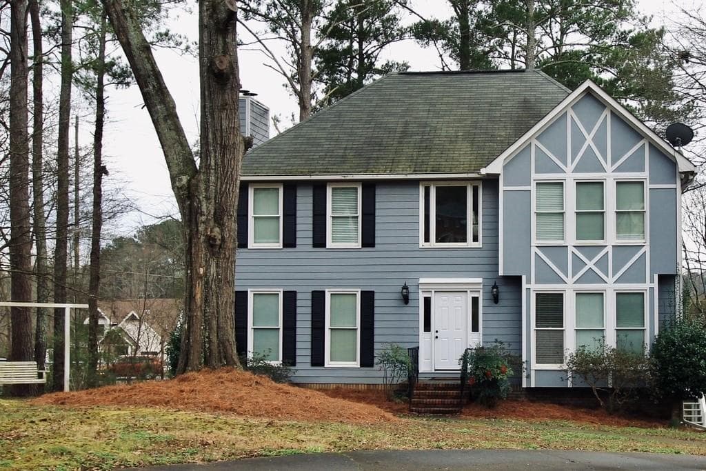 4 bedroom, 3 bathroom, 2,188 sq ft single family residence sold at 1933 Falcon Wood Drive, Marietta, GA 30066