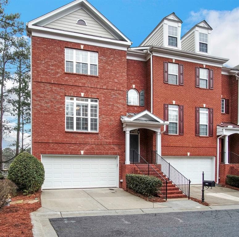 3 bedroom, 4 bathroom, 2,828 sq ft townhouse sold at 1866 Greystone Oaks Way, Atlanta, GA 30345