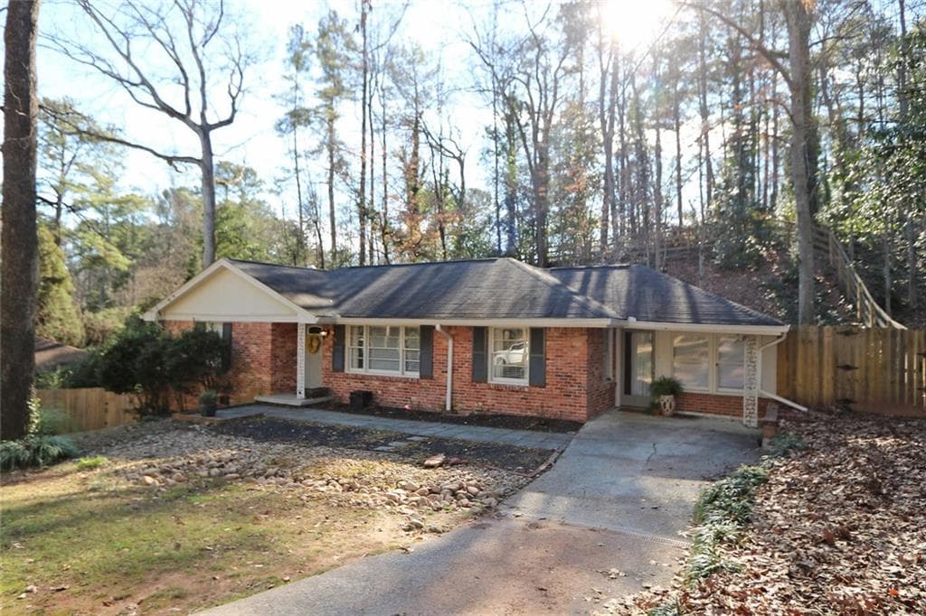 3 bedroom, 2 bathroom, 1,402 sq ft single family residence sold at 1076 Latham Road, Decatur, GA 30033