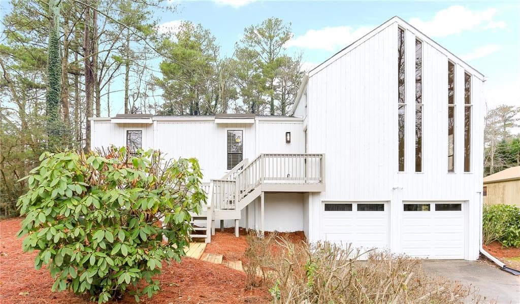 4 bedroom, 2 bathroom, 2,436 sq ft single family residence sold at 2933 Wendover Street, Marietta, GA 30062