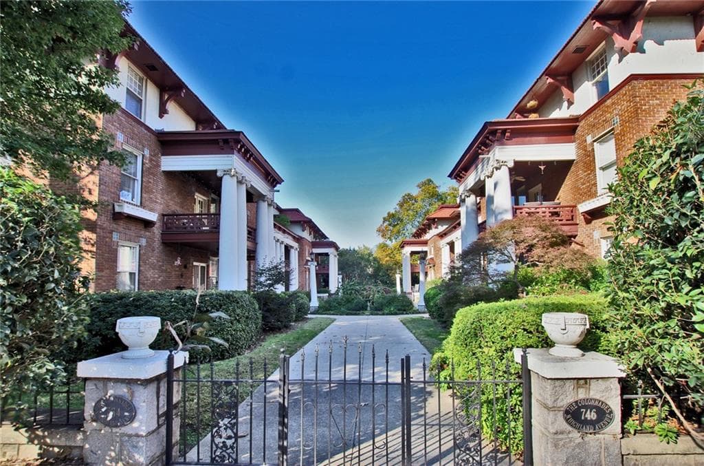 2 bedroom, 1 bathroom, 1,050 sq ft condominium sold at 734 N HIGHLAND Avenue 4, Atlanta, GA 30306