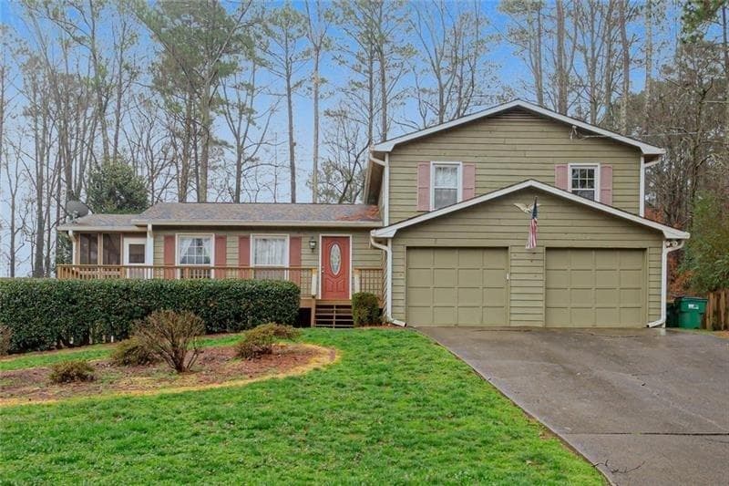 3 bedroom, 3 bathroom, 1,728 sq ft single family residence sold at 212 Sabrina Court, Woodstock, GA 30188