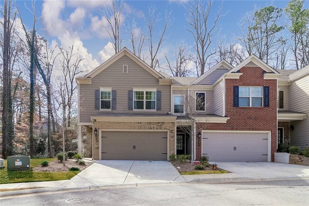 3 bedroom, 3 bathroom, 1,728 sq ft townhouse sold at 2450 Norwood Park Crossing, Atlanta, GA 30340